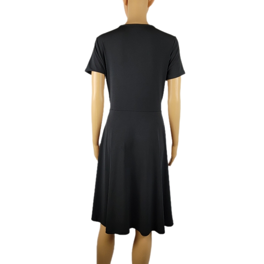 Lord & Taylor Little Black Dress With Front Knot V Neckline Medium NWOT - Picture 4 of 5